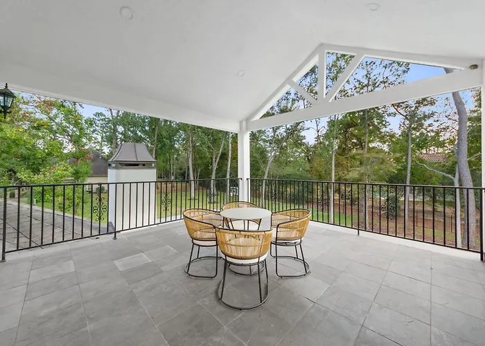 Luxury Mansion In The Woodlands Tx With Heated Pool, Spa, Bbq & Basketball Court