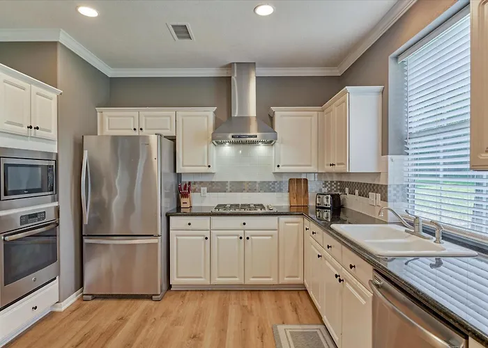 The Woodlands 3Br 1-Story Retreat W Open Kitchen, Grill, And Baby Friendly