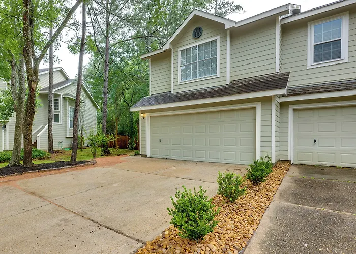 Modern Woodlands Townhome W/ Spacious Yard & Patio